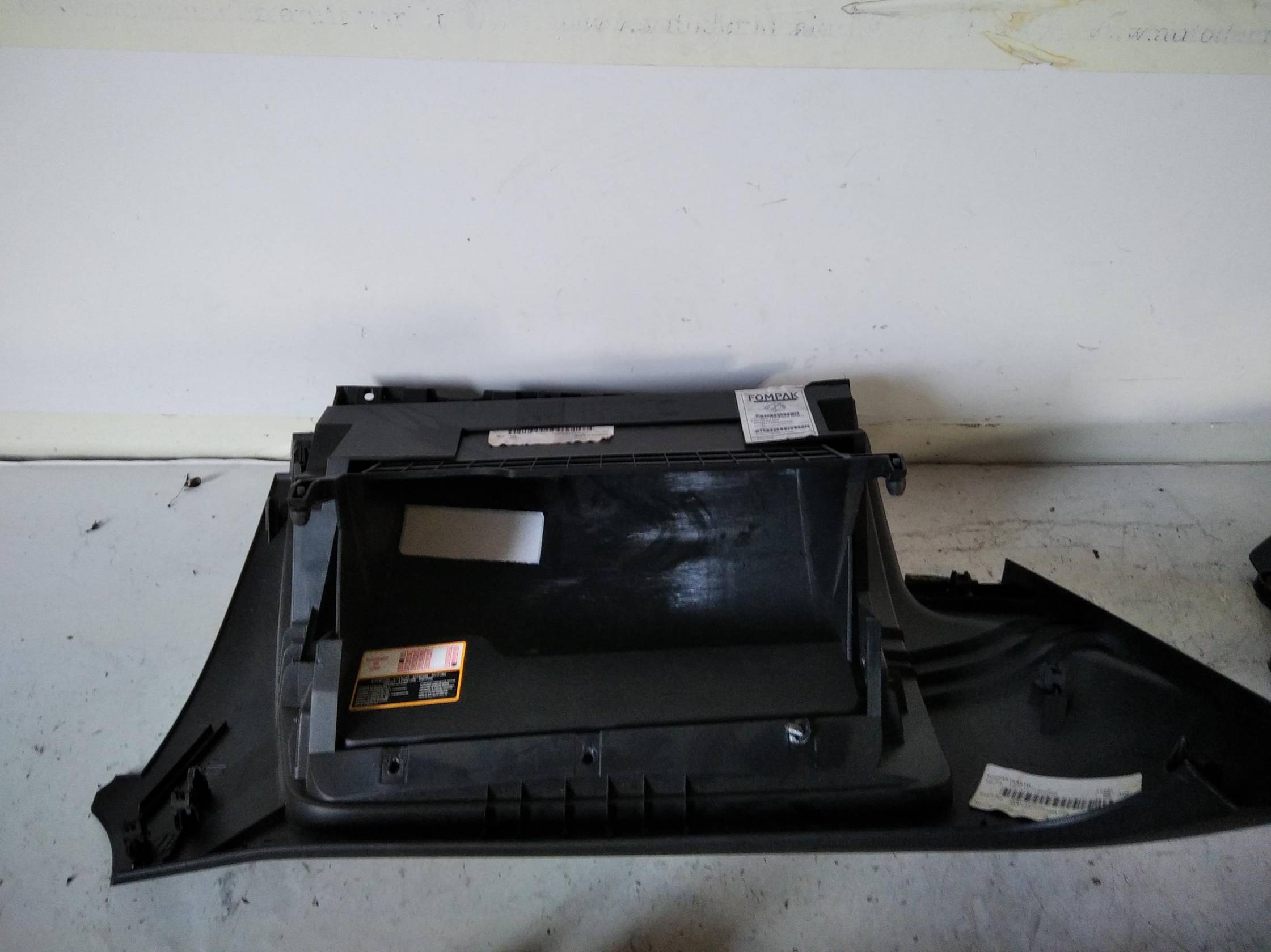 Cassetto portaoggetti centr. plancia